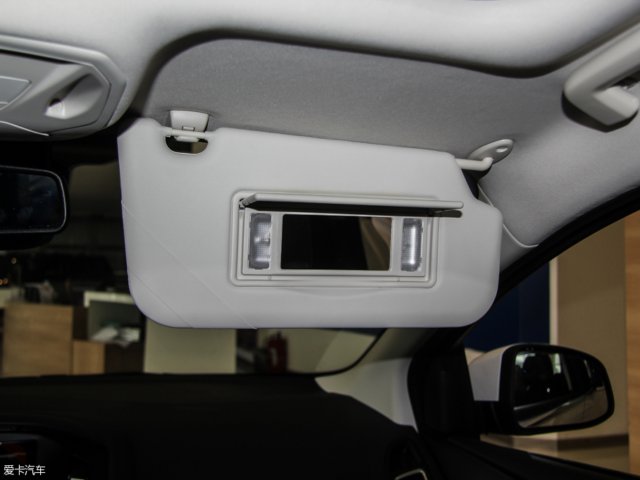 2015˹ Ɏ EcoBoost 180 Ԅ\(yn)