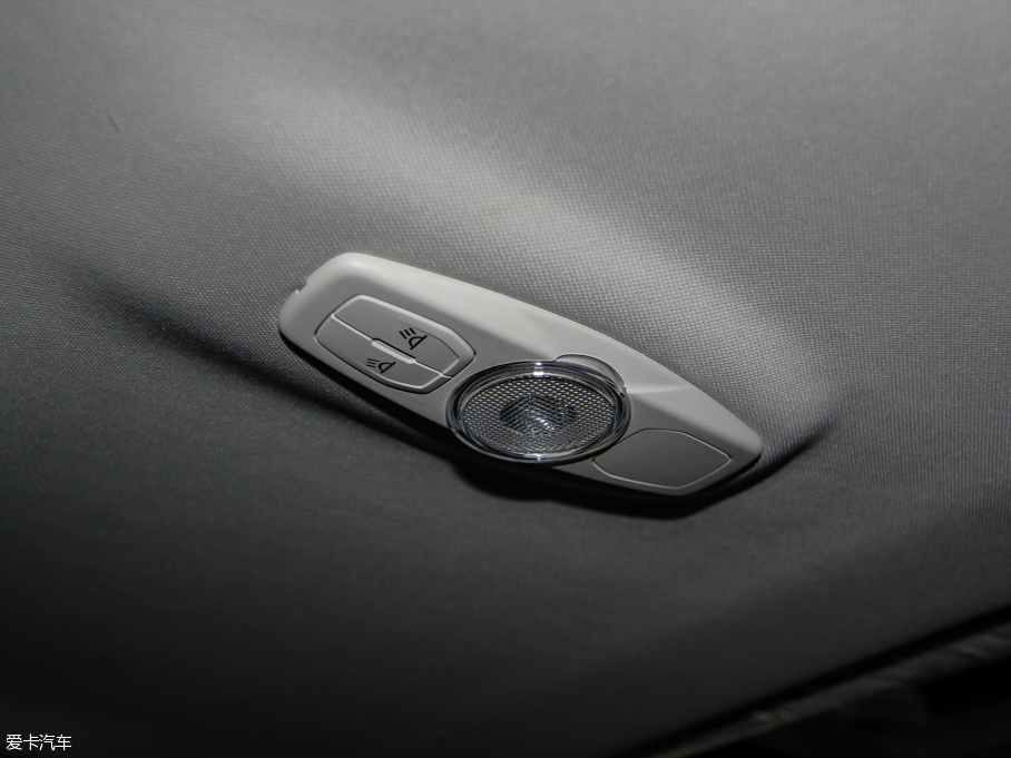 2015˹ Ɏ EcoBoost 180 Ԅ\