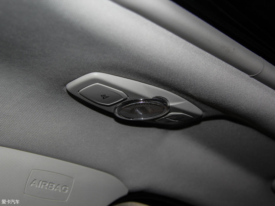 2015˹ Ɏ EcoBoost 180 Ԅ\