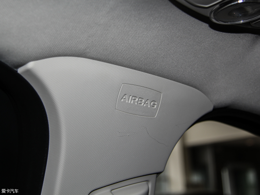 2015˹ Ɏ EcoBoost 180 Ԅ\