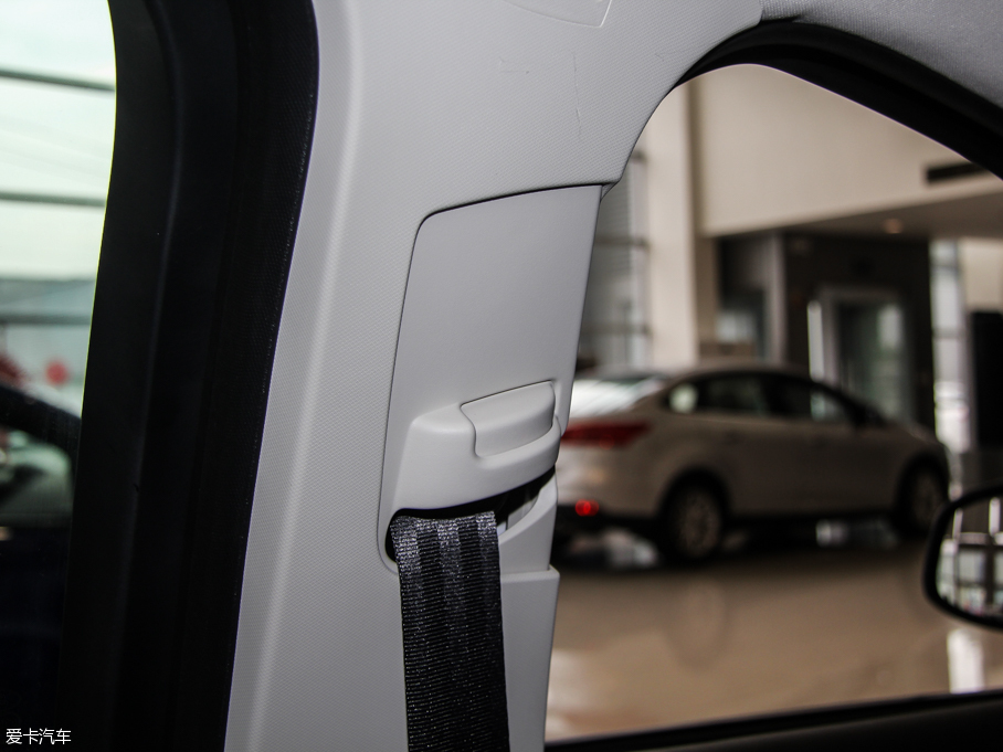 2015˹ Ɏ EcoBoost 180 Ԅ\(yn)