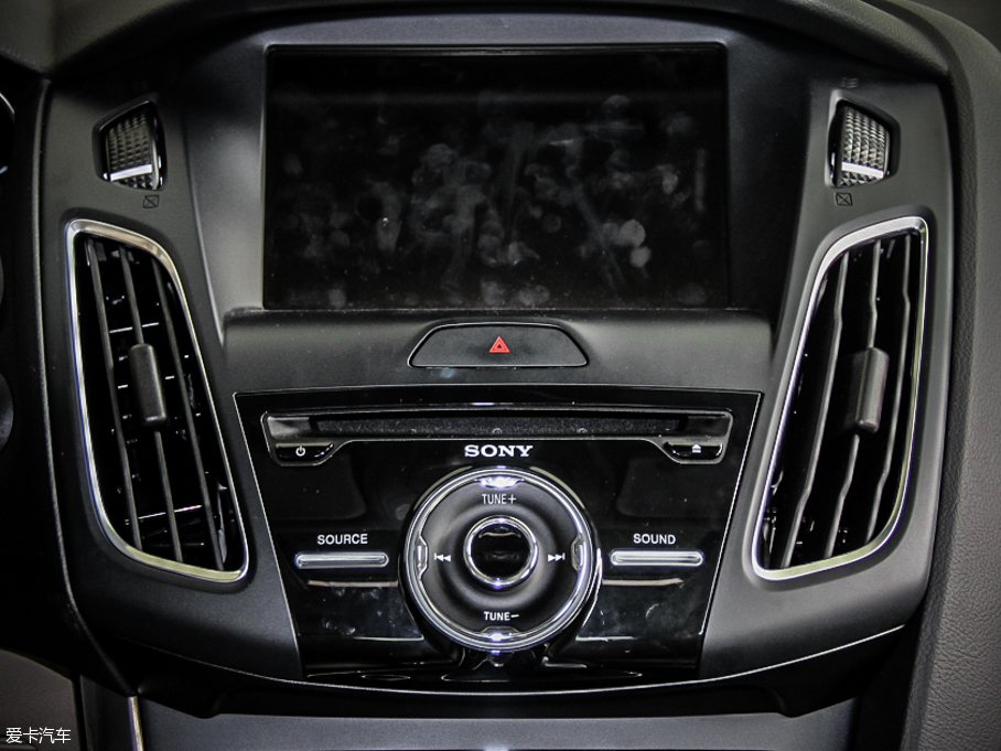 2015˹ Ɏ EcoBoost 180 Ԅ\