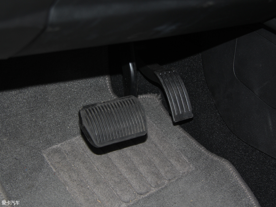 2015˹ Ɏ EcoBoost 180 Ԅ\