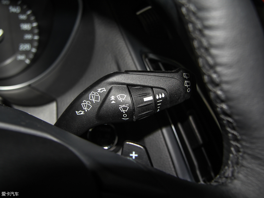 2015˹ Ɏ EcoBoost 180 Ԅ\