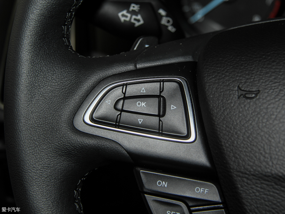 2015˹ Ɏ EcoBoost 180 Ԅ\