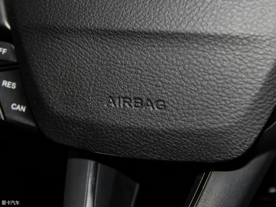 2015˹ Ɏ EcoBoost 180 Ԅ\