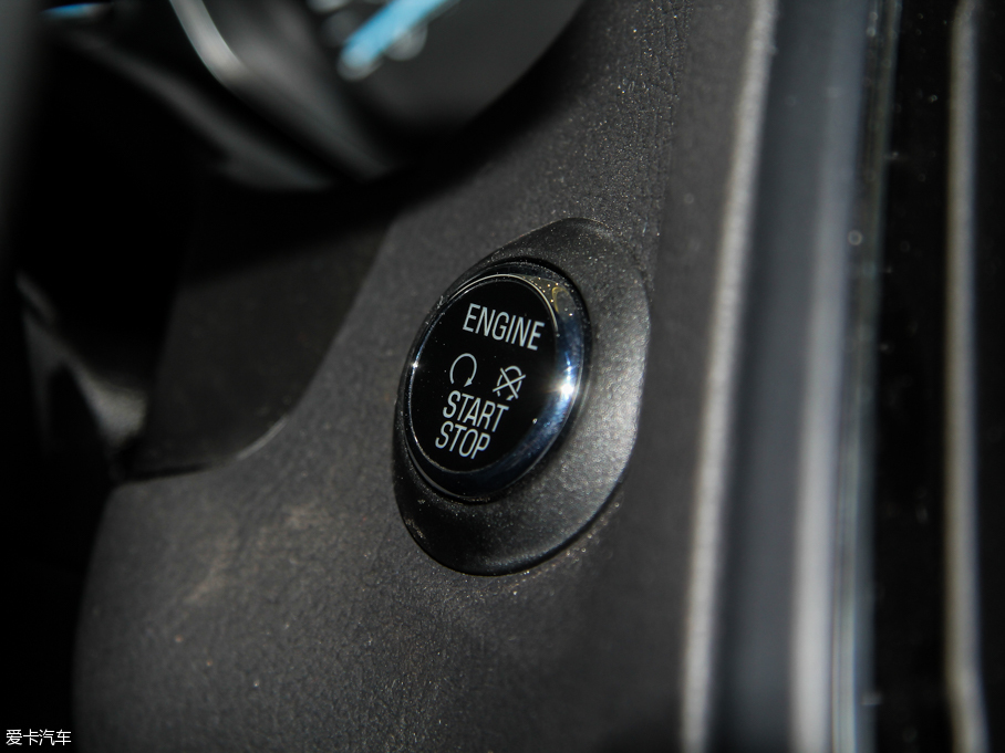 2015˹ Ɏ EcoBoost 180 Ԅ\(yn)