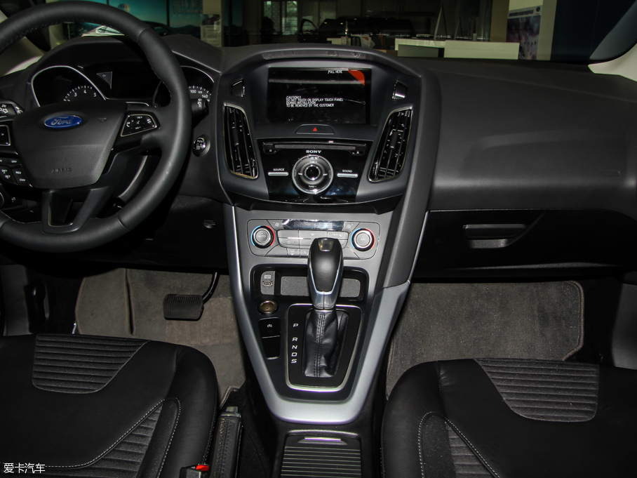 2015˹ Ɏ EcoBoost 180 Ԅ(dng)\(yn)(dng)