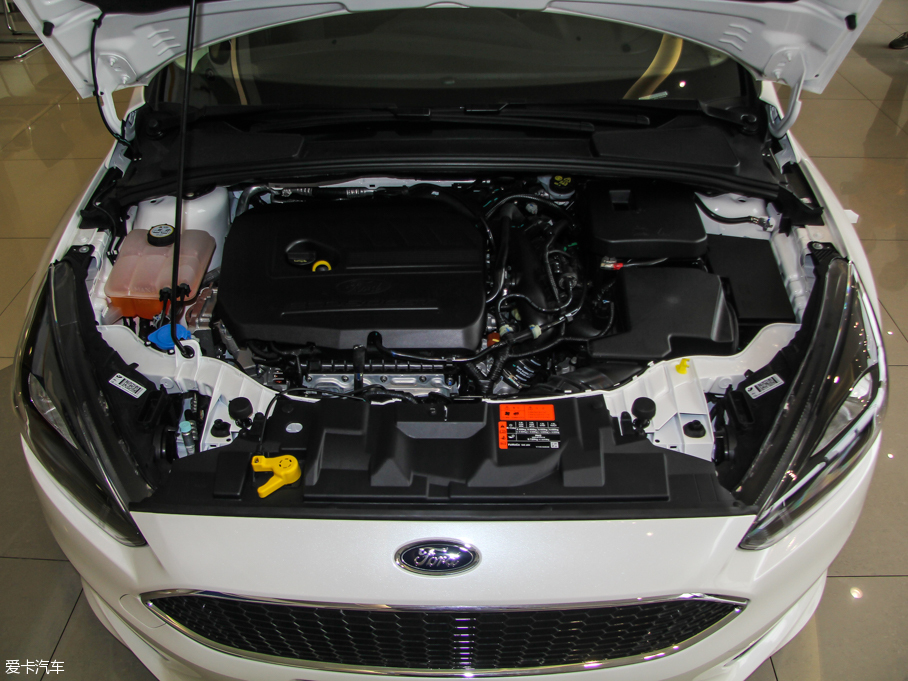 2015˹ Ɏ EcoBoost 180 Ԅ\