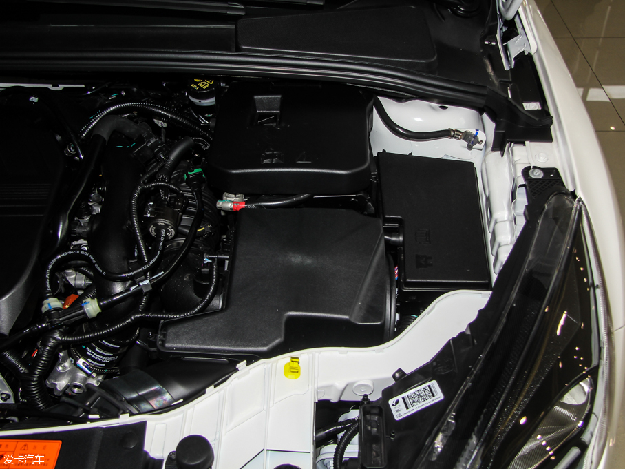 2015˹ Ɏ EcoBoost 180 Ԅ\