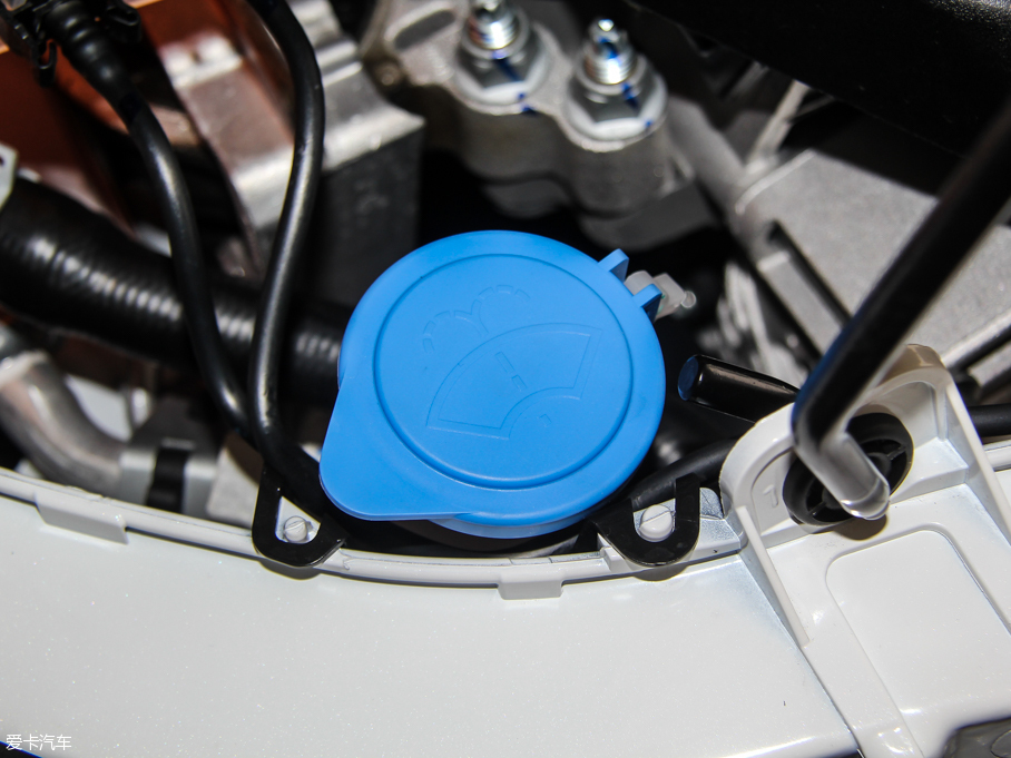 2015˹ Ɏ EcoBoost 180 Ԅ\