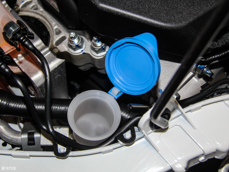 2015˹ Ɏ EcoBoost 180 Ԅ\