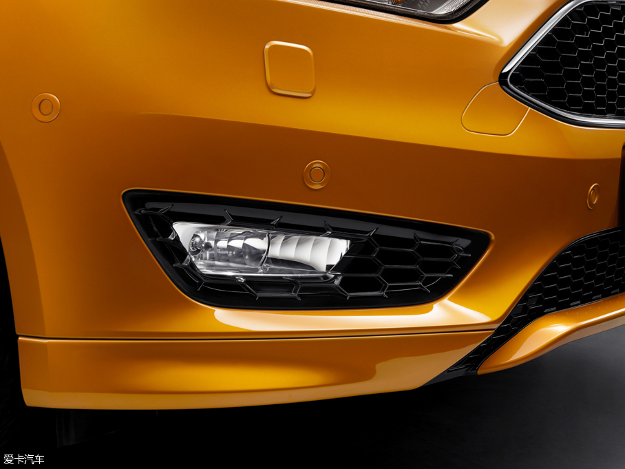 2015˹ Ɏ EcoBoost 180 Ԅ\