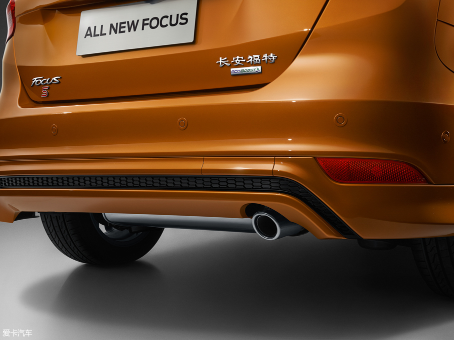 2015˹ Ɏ EcoBoost 180 Ԅ\