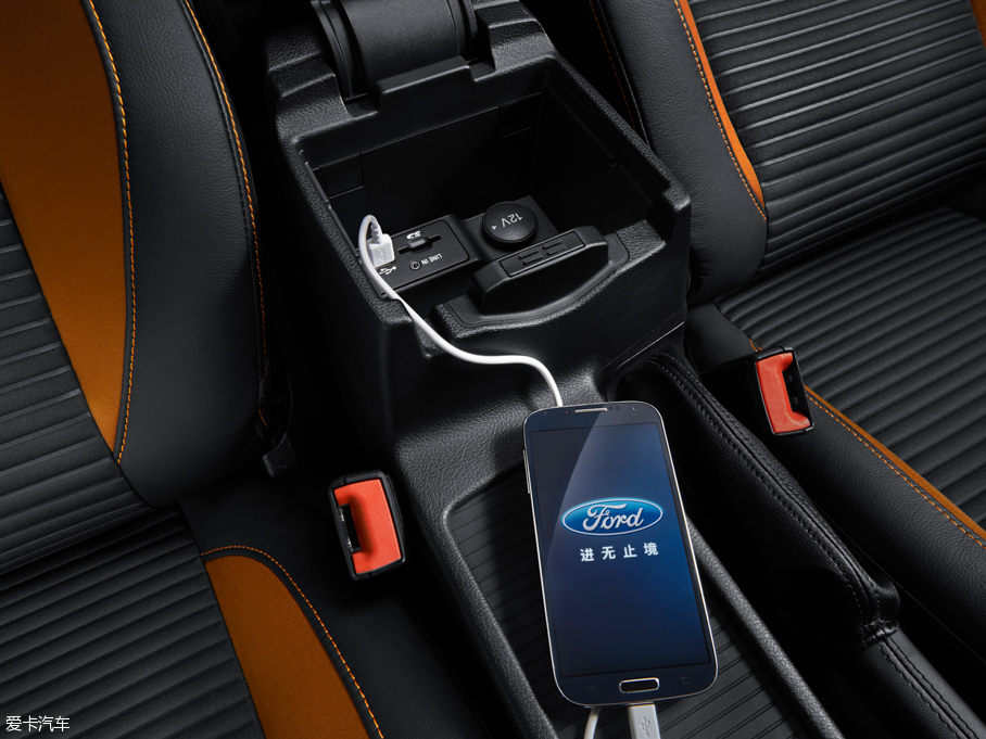 2015˹ Ɏ EcoBoost 180 Ԅ\