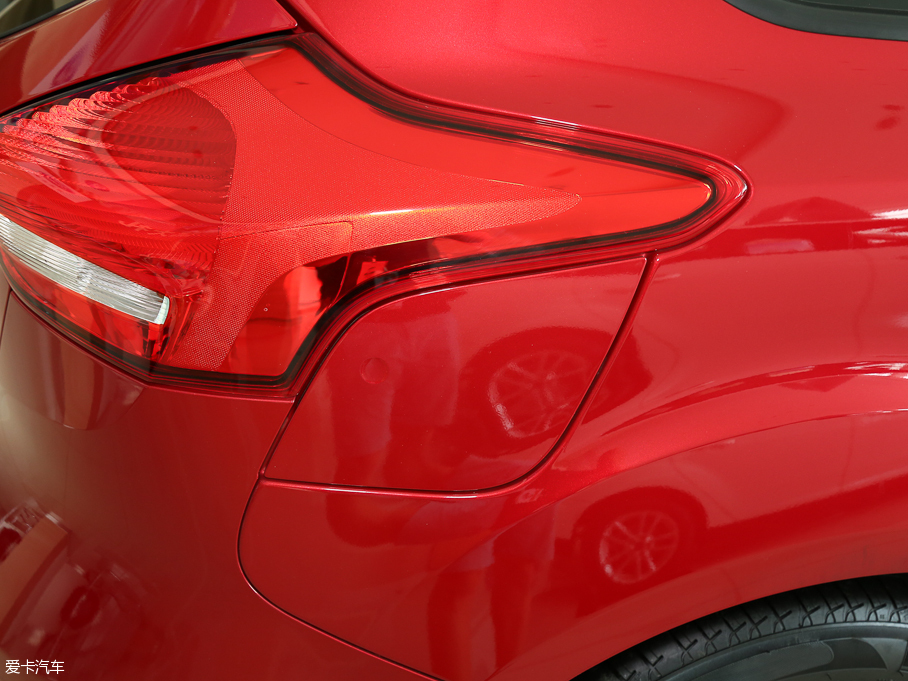 2015˹ Ɏ EcoBoost 125 ԄӳL