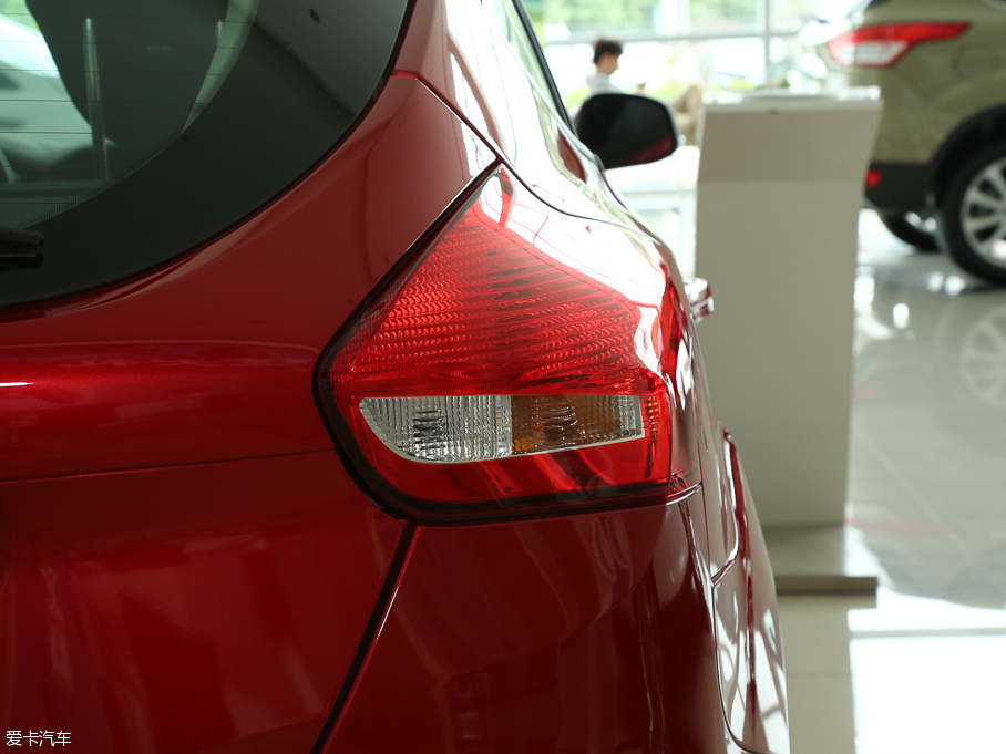 2015�����˹ �Ɏ� EcoBoost 125 �Ԅӳ����L����