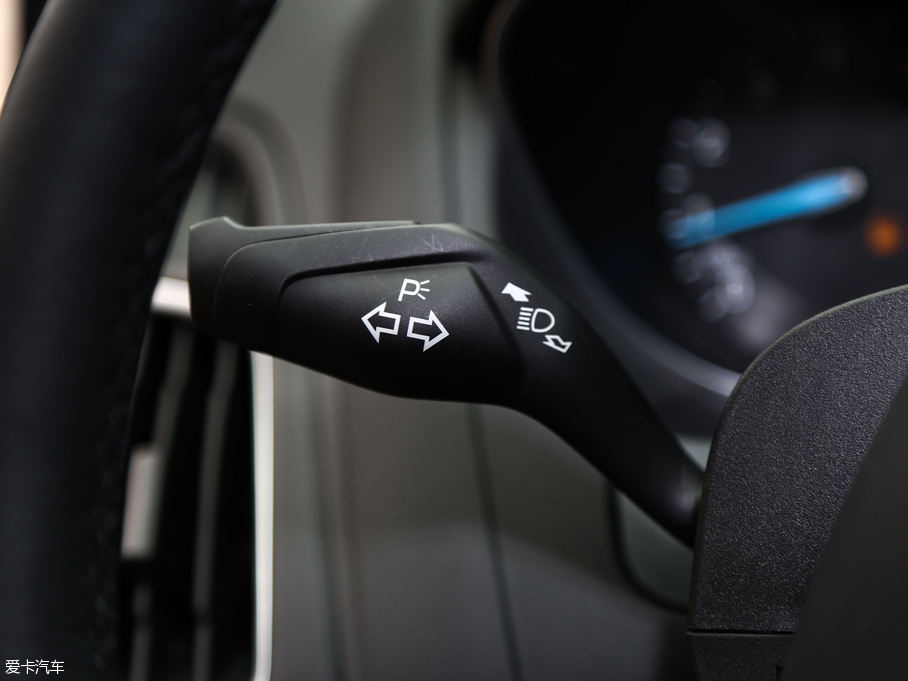 2015˹ Ɏ EcoBoost 125 ԄӳL