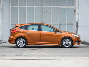 2015Ɏ EcoBoost 180 Ԅ\ w^