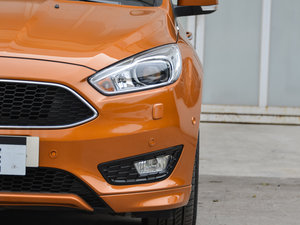 2015Ɏ EcoBoost 180 Ԅ(dng)\(yn)(dng) (x)(ji)^