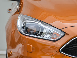 2015Ɏ EcoBoost 180 Ԅ(dng)\(yn)(dng) (x)(ji)^