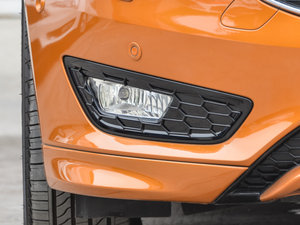 2015Ɏ EcoBoost 180 Ԅ(dng)\(yn)(dng) (x)(ji)^