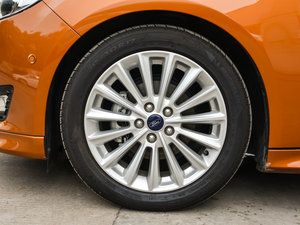 2015Ɏ EcoBoost 180 Ԅ(dng)\(yn)(dng) (x)(ji)^