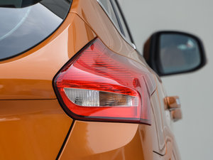 2015Ɏ EcoBoost 180 Ԅ(dng)\(yn)(dng) (x)(ji)^