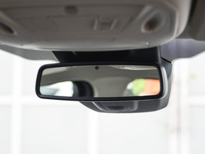 2015Ɏ EcoBoost 180 Ԅ\ g