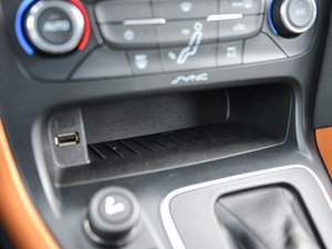 2015Ɏ EcoBoost 180 Ԅ\ g