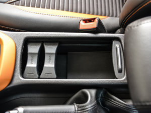 2015Ɏ EcoBoost 180 Ԅ\ g