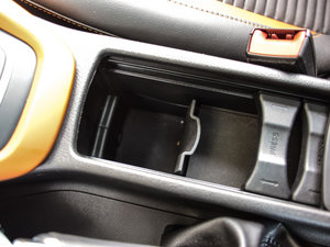 2015Ɏ EcoBoost 180 Ԅ\ g