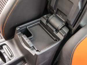 2015Ɏ EcoBoost 180 Ԅ\ g