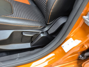 2015Ɏ EcoBoost 180 Ԅ\ g