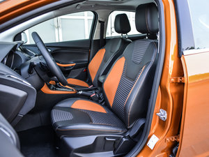 2015Ɏ EcoBoost 180 Ԅ\ g