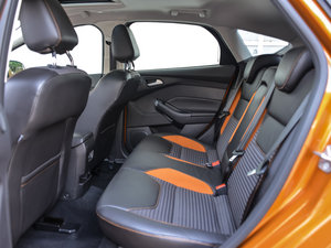 2015Ɏ EcoBoost 180 Ԅ\ g