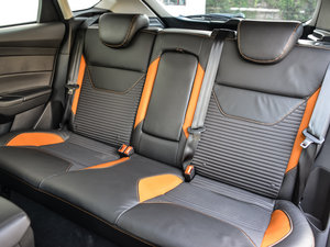 2015Ɏ EcoBoost 180 Ԅ\ g