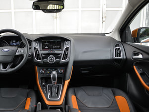 2015Ɏ EcoBoost 180 Ԅ\ п؅^