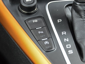 2015Ɏ EcoBoost 180 Ԅ\ п؅^