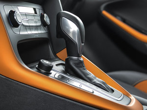 2015Ɏ EcoBoost 180 Ԅ\ п؅^