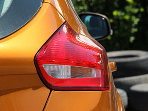 2015Ɏ EcoBoost 180 Ԅ\ β