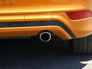 2015Ɏ EcoBoost 180 Ԅ\ Ś