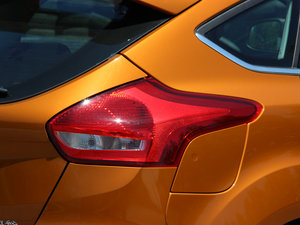 2015Ɏ EcoBoost 180 Ԅ\ ^