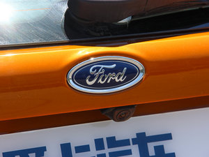 2015Ɏ EcoBoost 180 Ԅ\ ^