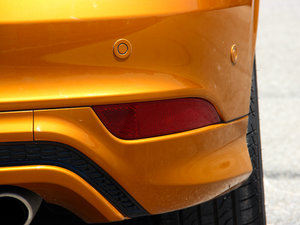 2015Ɏ EcoBoost 180 Ԅ\ ^