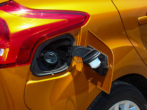 2015Ɏ EcoBoost 180 Ԅ\ ^