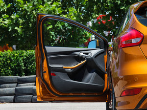 2015Ɏ EcoBoost 180 Ԅ(dng)\(yn)(dng) {λ܇T