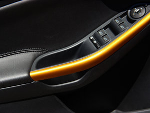 2015Ɏ EcoBoost 180 Ԅ\ g