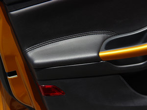 2015Ɏ EcoBoost 180 Ԅ\ g