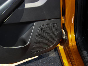 2015Ɏ EcoBoost 180 Ԅ\ g